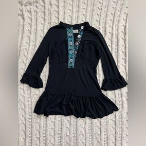 EUC Free People tiered top, 3/4 length bell sleeves, decorative buttons at top